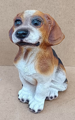 Beagle resina. Ref 3024. 19x14x8. Hecho a mano