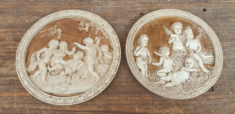 Placa ángel relieve resina. Ref 9850/006. 17x2