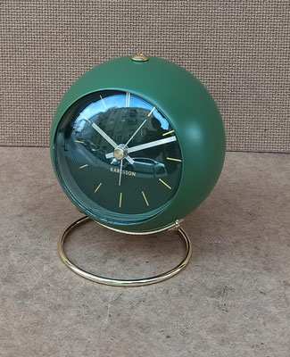 Reloj despertador diseñado por Armando Breeveld. Ref 5833.  10x10