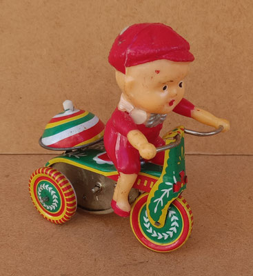 Triciclo campanita. Ref 15617. 10x9