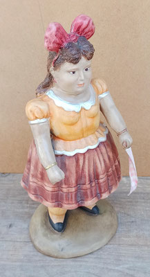 Fernando Botero. Niña cerámica. Ref 4008. 28x12x12