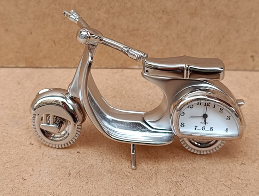 Reloj moto Vespa. Ref 6610/230. 9x6x4,5