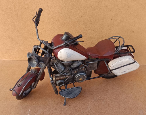 Moto hojalata. Ref CRP1. 22X36X12