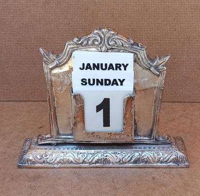 Calendario de mesa. 229023. 15x12x4