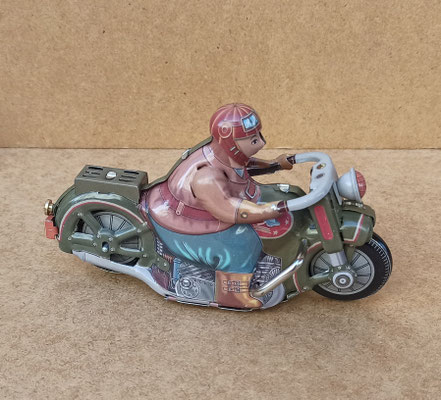 Moto a cuerda. Ref  MS448. 12 cms