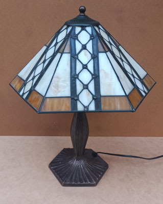 Lámpara Tiffany base resina. Ref 23002766. 49x40