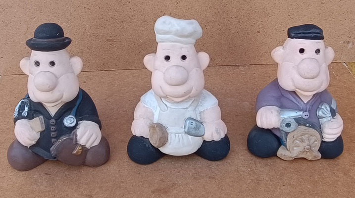 Figuras cerámica portuguesa Artcige profesiones variadas. 15x11x9