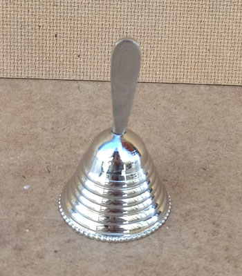 Campana de mano. Ref 1362853. 7,5x4,5