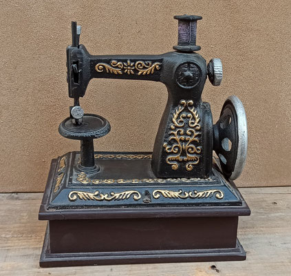 Máquina coser decorativa