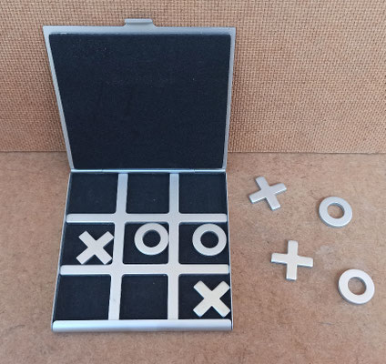 3 en raya metal. Ref 15899. 10x10.