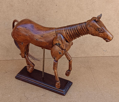 Caballo articulado madera pequeño. Ref MG003F. 22,5x6x23