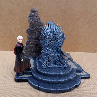 Juego de tronos. Daenerys Targaryen. The iron anniversary. Ref 6009720. 14,6x14x15,8