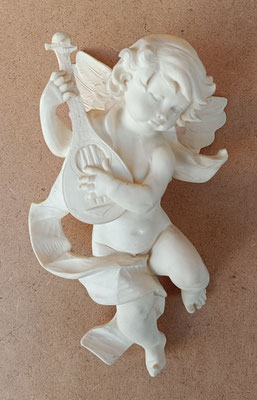 Ángel resina. 20x12x6