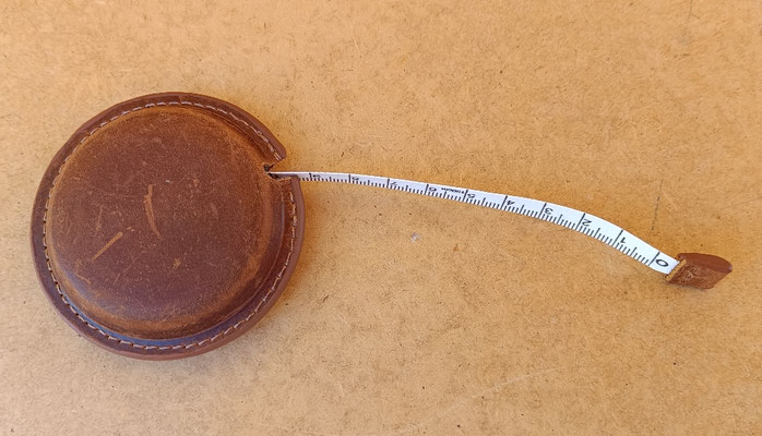 Cinta métrica cuero. 7x2