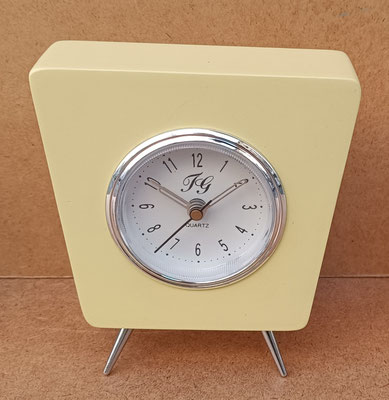 Despertador madera. Ref 57035679. 12,5x11,5x3,5