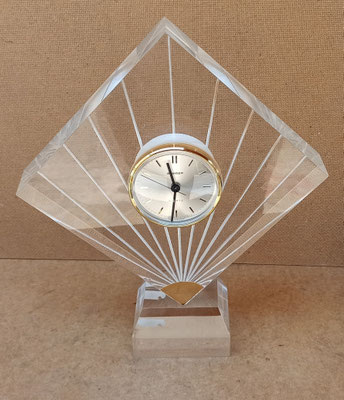 Reloj metacrilato. 29x25x7