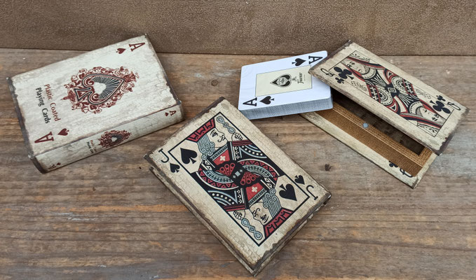 Barajas póker con funda. Ref 68366. 13,5x9x2,5