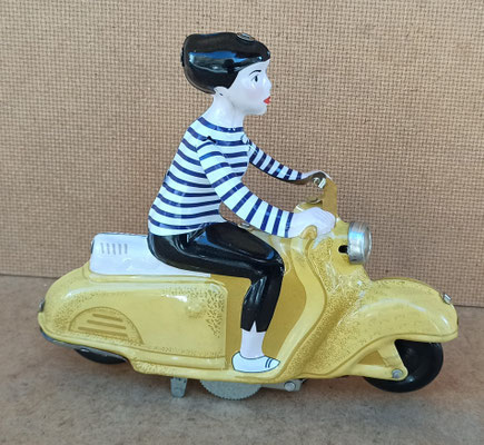 Scooter. Ref 1310R. 14x16,5