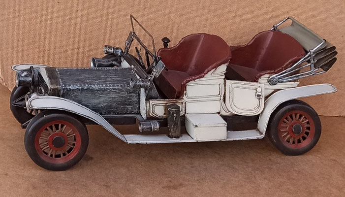 Coche de época hojalata. Ref 20967. 40x16x14