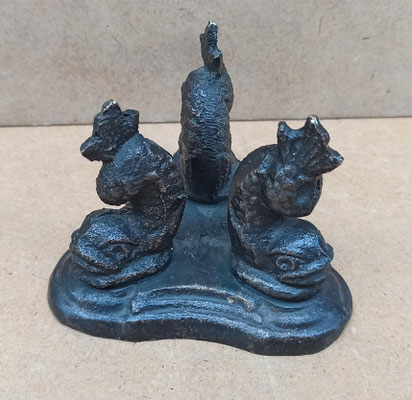 Soporte bola delfines hierro. Ref 26119. 6x7