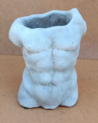 Macetero cemento torso masculino. Ref 28320. 30x20x10