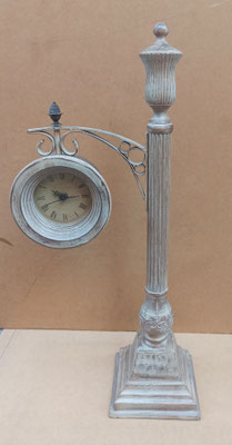 Reloj. Ref BN695. 57x25x14