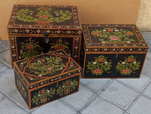 Cajas madera pintada. Grande 35,5x27x24. Mediana 30x23x20. Pequeña 25,5x17,5x14,5 no disponible 