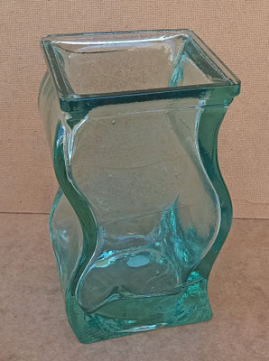 Jarrón cristal hecho en España con cristal reciclado. 21x12