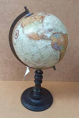 Globo terráqueo base madera. Ref 22980. 40x22x20
