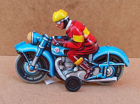 Moto a cuerda. Ref MS376. 