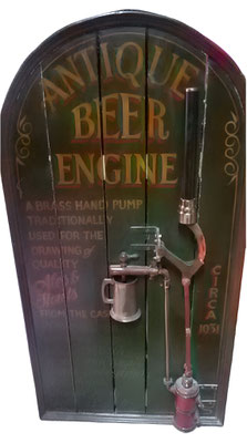 Cuadro cerveza con maquinaria antigua de grifo de cerveza