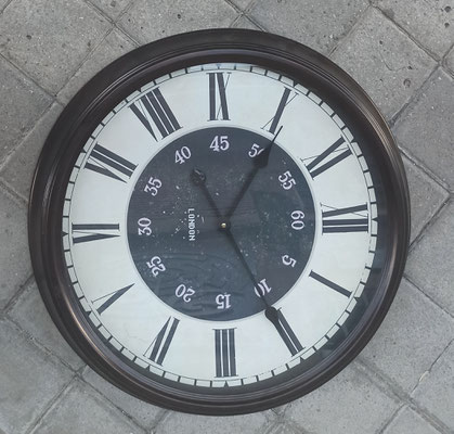 Reloj pared metálico. Ref 237.  61 centímetros diámetro