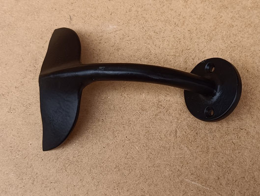 Percha cola de ballena metal. Ref 32611. 10x8,5x15