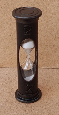 Reloj arena piel y cristal. Ref 243504. 11x3. 1 minuto.