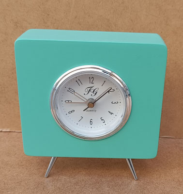 Despertador madera. Ref 57035668. 12,5x11,5x3,5