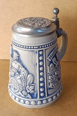 Jarra de cerveza alemana. 18x15x11