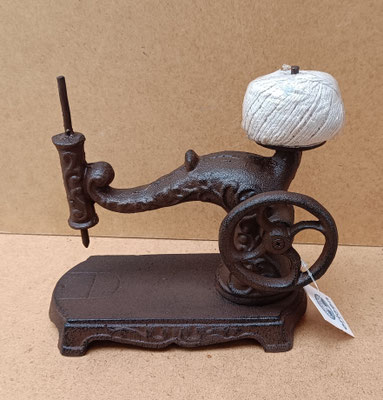 Máquina de coser hierro. Ref 31381. 22x11x20