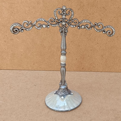 Joyero vertical metal esmaltado. Ref 33586A. 17x16,5x6,5