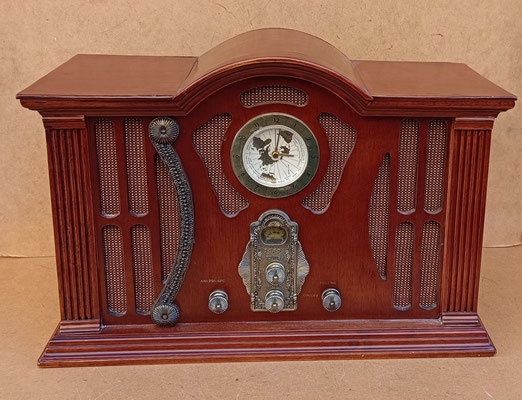 Reproducción radio madera. Ref 5536. 52x27x35