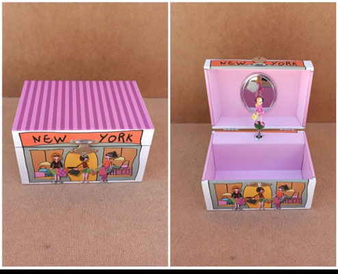 Joyero musical con muñeca giratoria. Ref JK532. 15x11x8,5