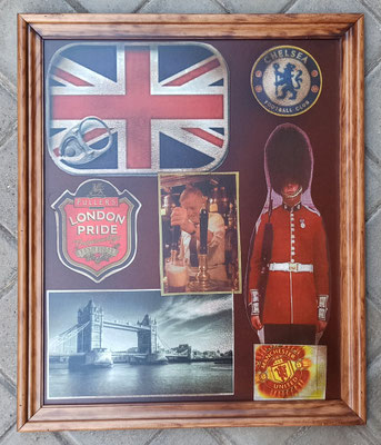 Cuadro madera etiquetas London. 50x60