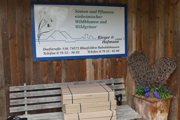 Firmenschild der Rieger-Hofmann GmbH in Blaufelden-Raboldshausen