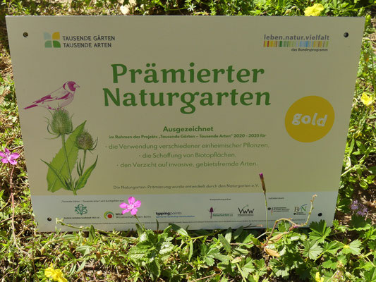 Garten-Schild für mein mit Gold prämiertes Naturgarten-Trittsteinprojekt
