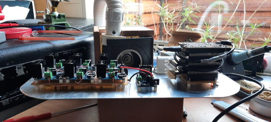 Main box 2nd design aluminium lid inside + preamp & amplifier board 