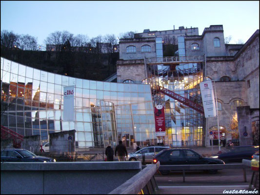 Le CNBDI ( centre national de la bande dessinée et de l'image