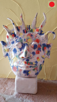 „Der Bunte“ Keramik aus weißem Ton, bunt glasiert, 33cm hoch