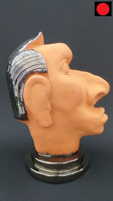 „Kopf ohne Titel“ Keramik aus rotem Ton mit Goldglasur glasiert, 22cm hoch