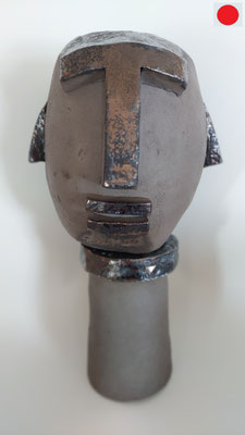 „Mister T“ Keramik aus dunklem Ton mit Goldfarbe glasiert, 50cm hoch