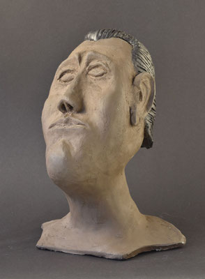 „Gusi 2“ Keramik aus dunklem Ton teilweise glasiert, 24cm hoch