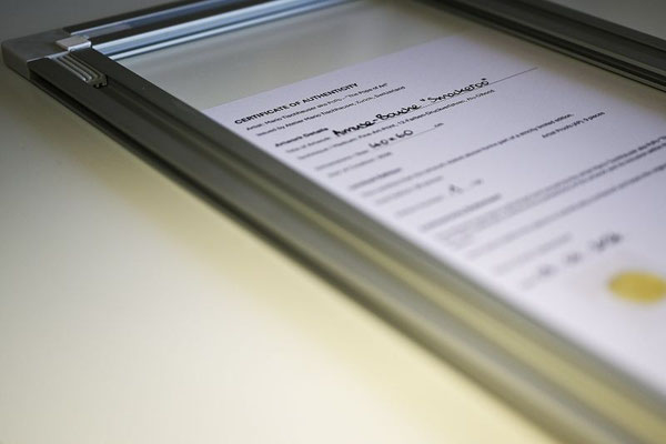 Alu-Dibond & Acrylglas_Blindrahmen auf Rückseite_Zertifizierung